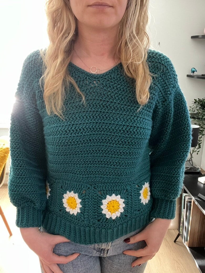 Daisy loop 2 in 1 vest and jumper - crochet pattern - downloadable PDF