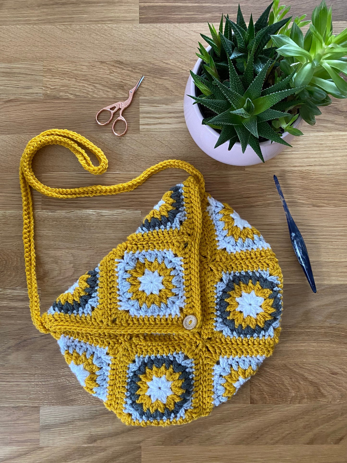 StarBurst Four Way granny square tote bag crochet pattern - downloadable PDF