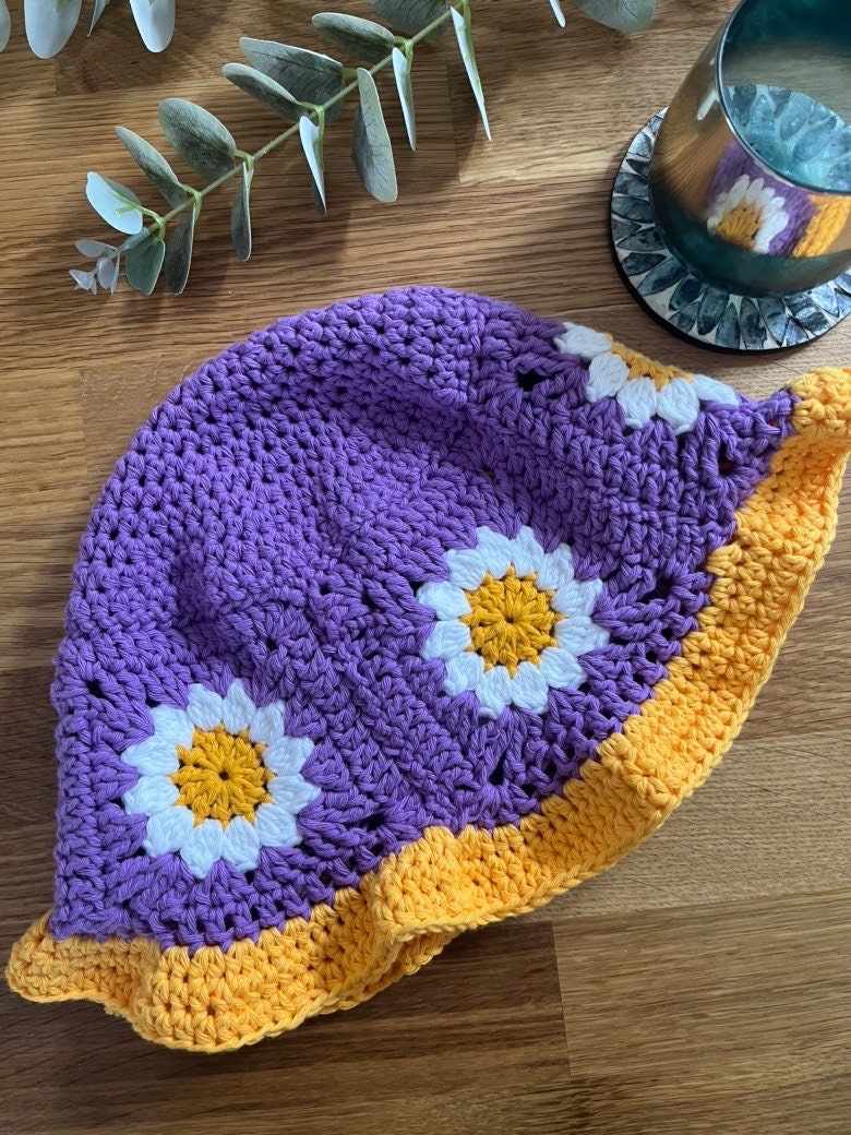 Daisy bucket hat crochet pattern - downloadable PDF