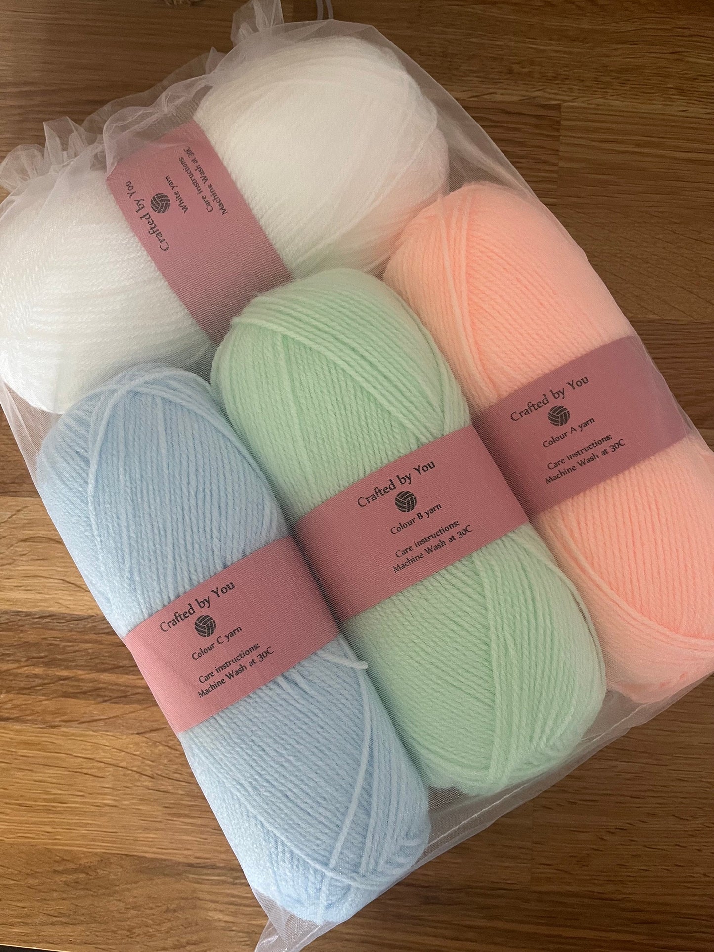 Riptide blanket crochet kit - ripple blanket - perfect gift for crafty beginners!