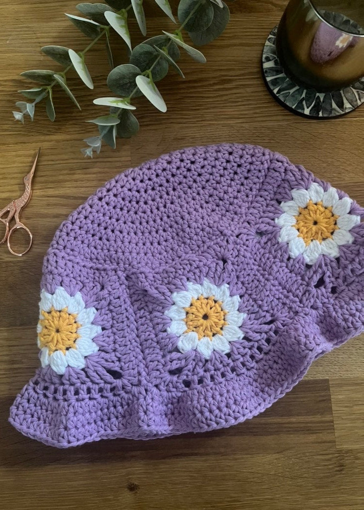 Daisy bucket hat crochet pattern - downloadable PDF