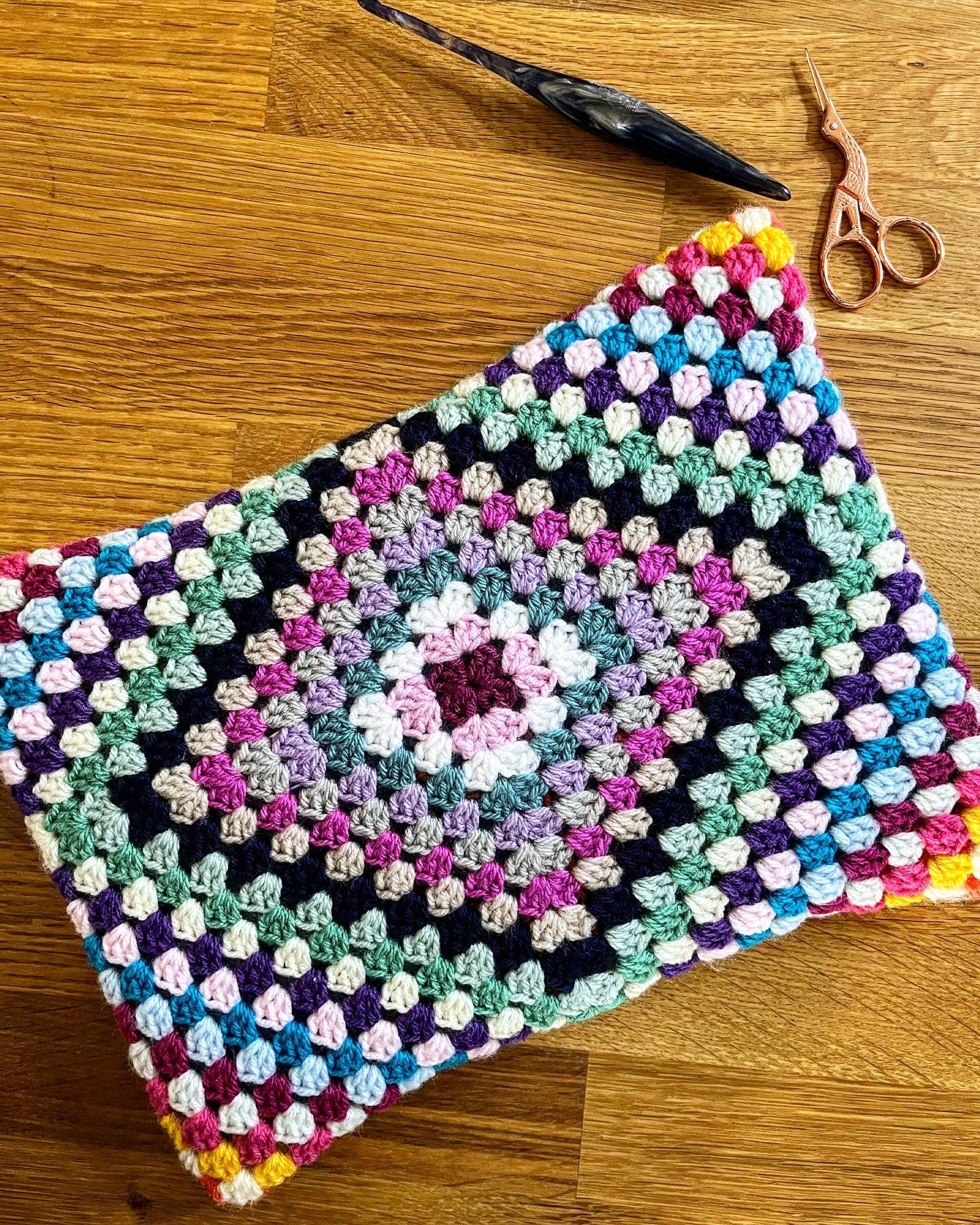 Granny Square Pouch crochet pattern - downloadable PDF