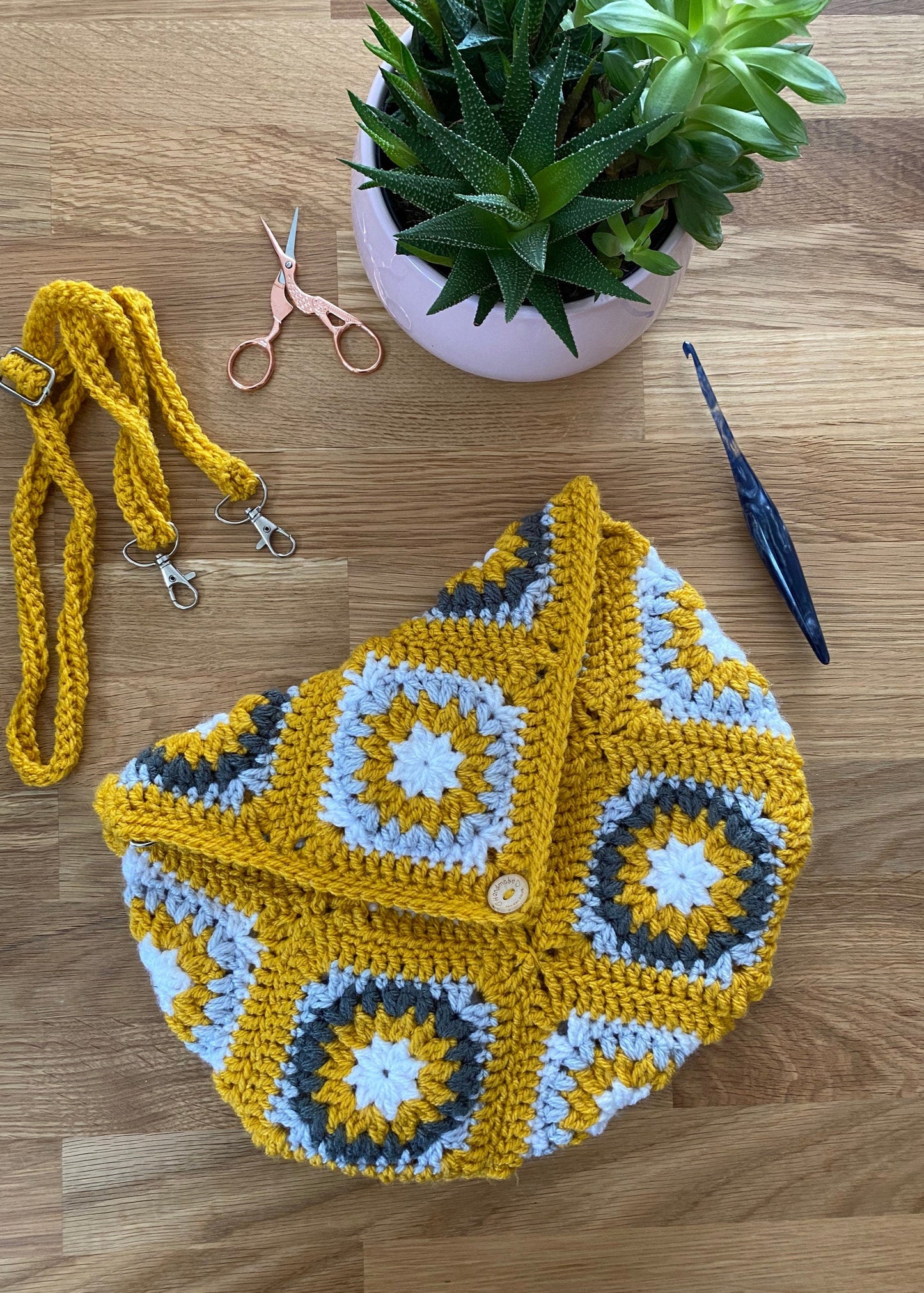 StarBurst Four Way granny square tote bag crochet pattern - downloadable PDF