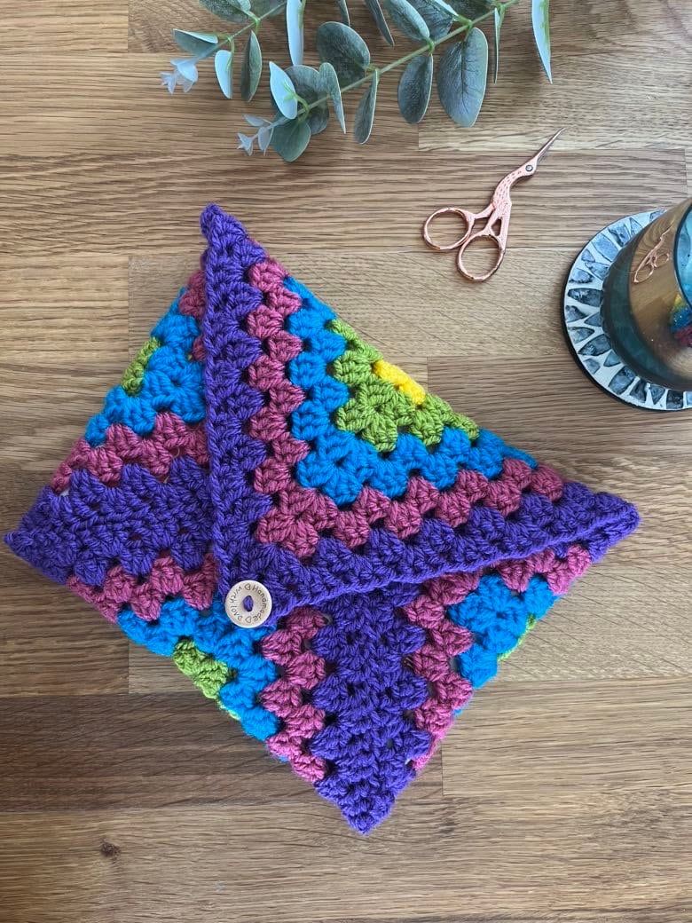 Granny Square Pouch crochet pattern - downloadable PDF