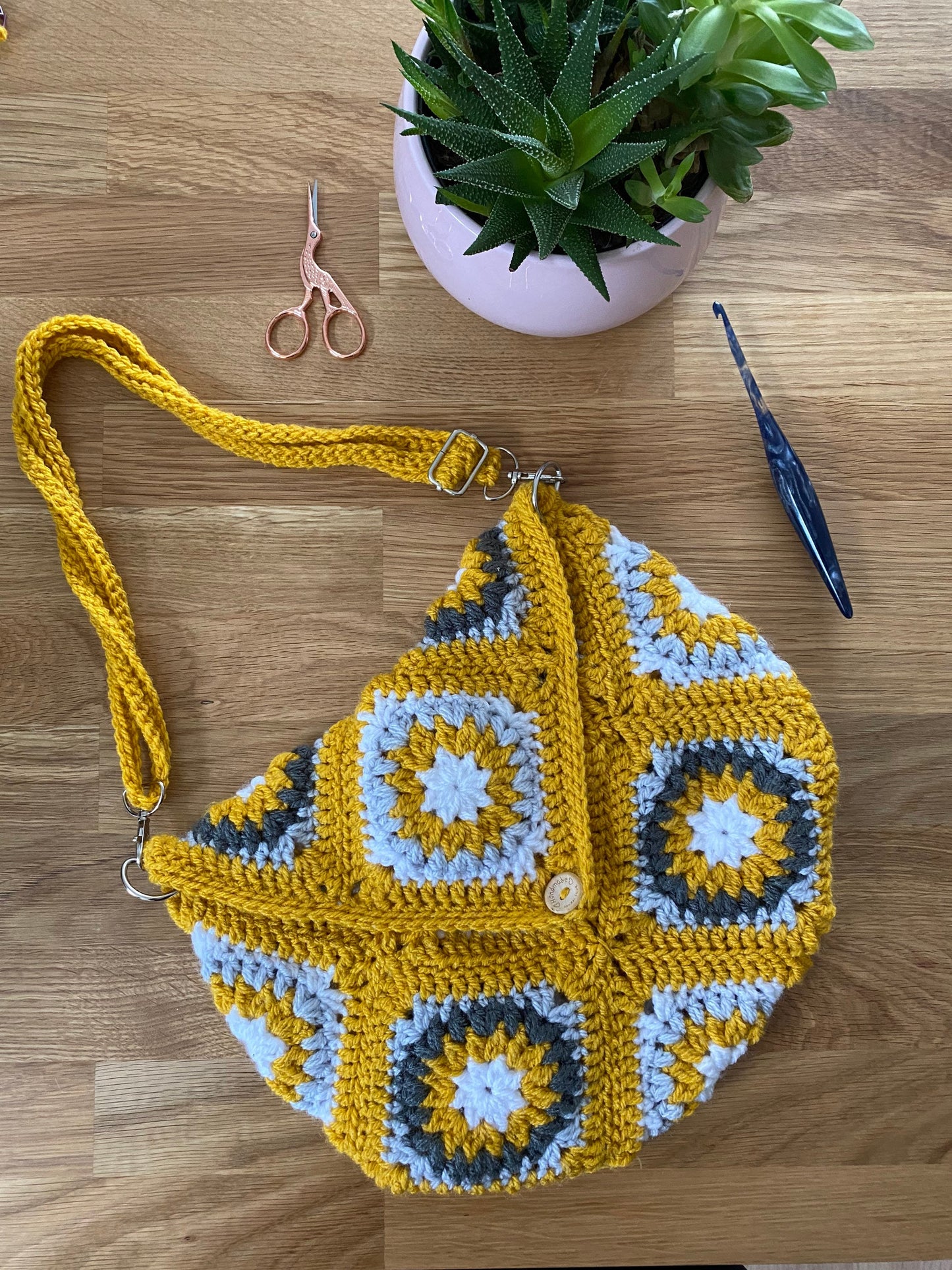 StarBurst Four Way granny square tote bag crochet pattern - downloadable PDF