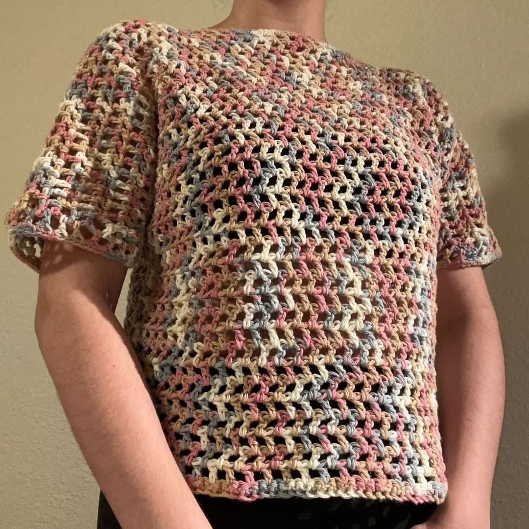 Sea Breeze Tee - beginner friendly crochet pattern - downloadable PDF / Quick crochet project