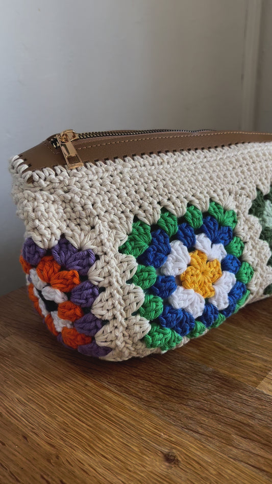 Granny Square Zipper Pouch crochet pattern - downloadable PDF