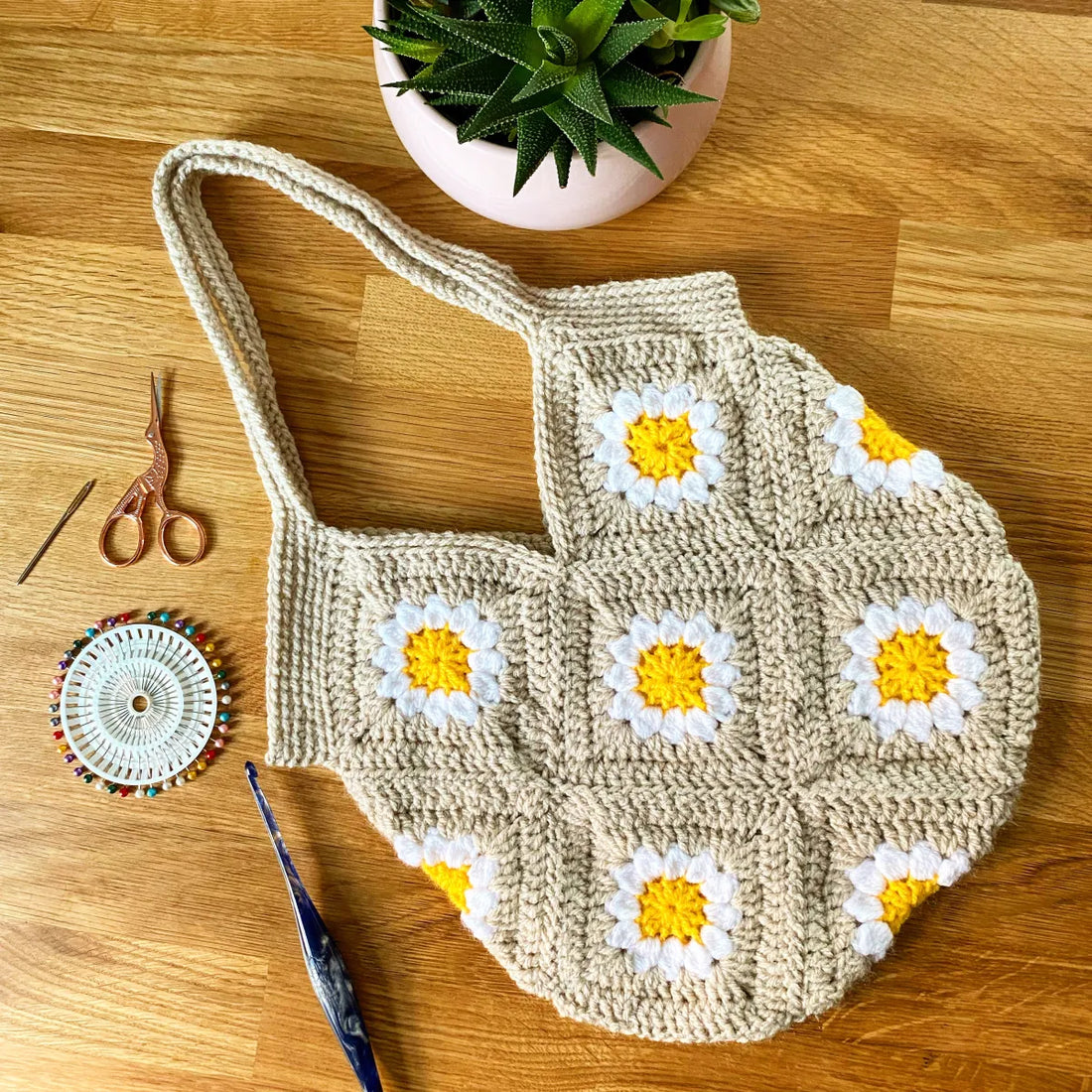 Daisy granny square tote bag