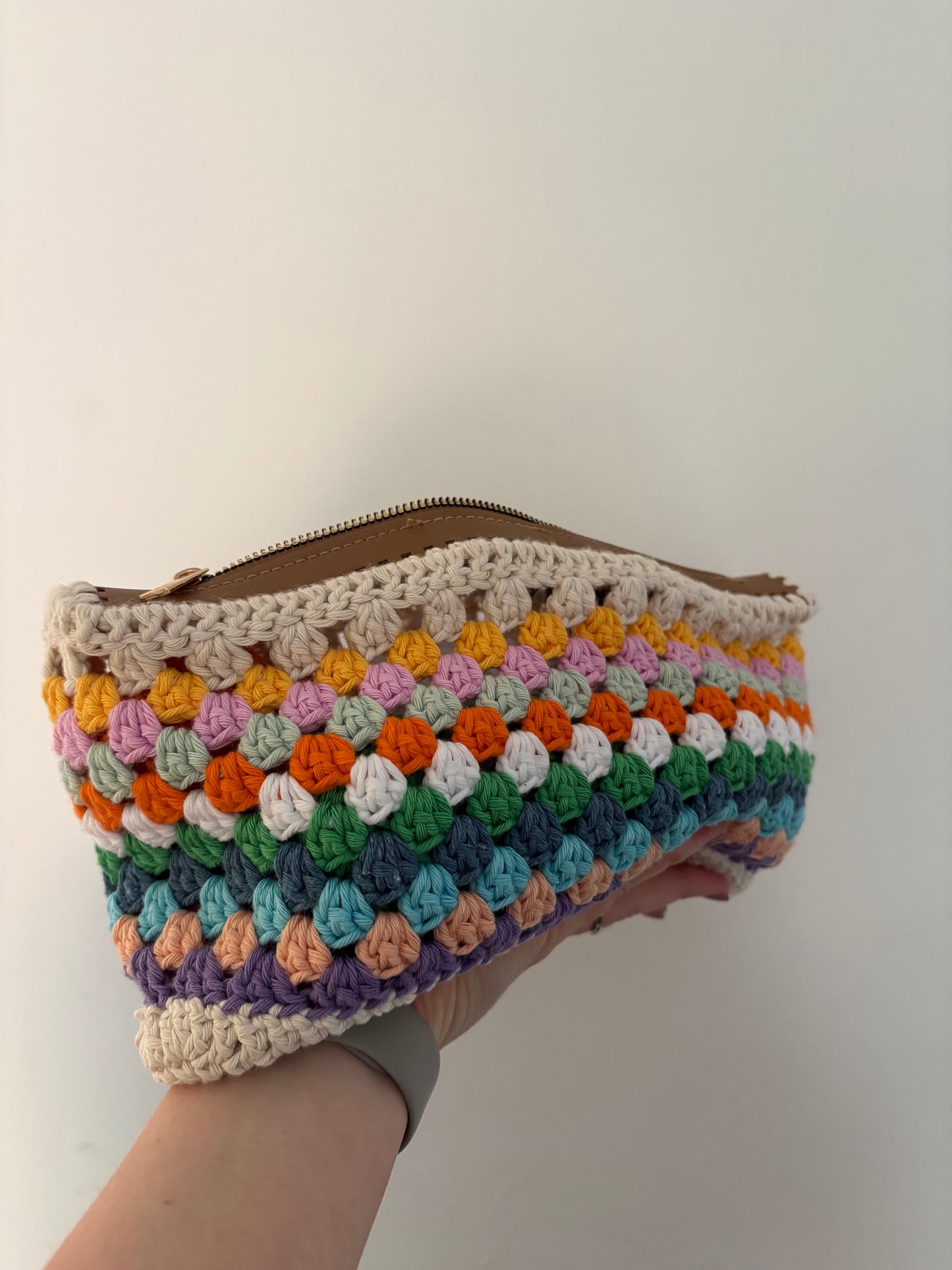 Granny Stitch Zipper Pouch crochet pattern - downloadable PDF