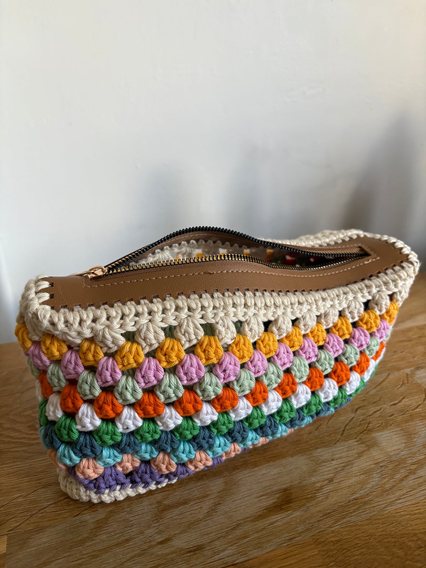 Granny Stitch Zipper Pouch crochet pattern - downloadable PDF