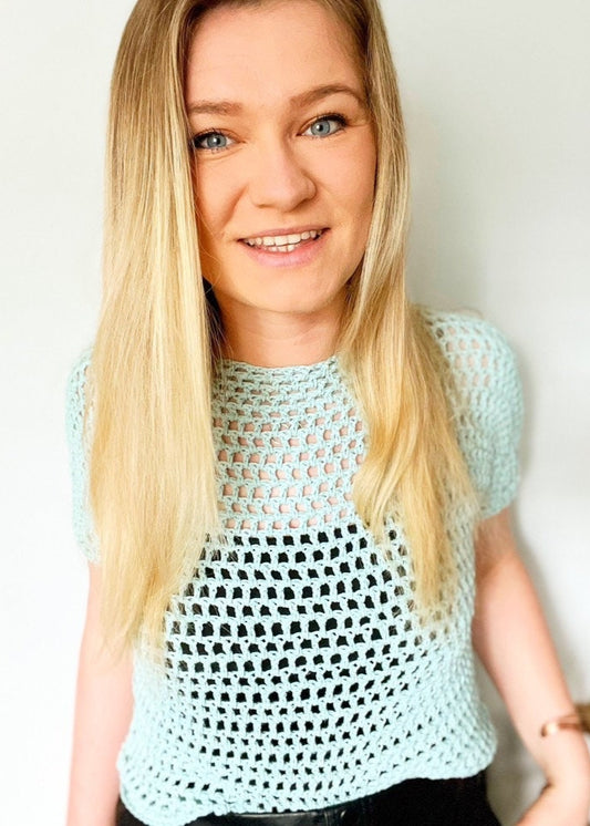 Sea Breeze Tee - beginner friendly crochet pattern - downloadable PDF / Quick crochet project