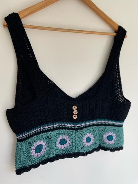 Daisy loop crochet top - crochet pattern - downloadable PDF